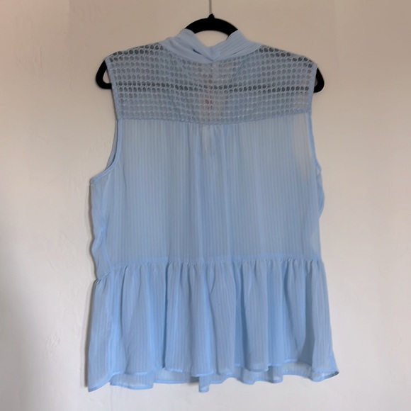 Springtime Blouse - Picture 2 of 3